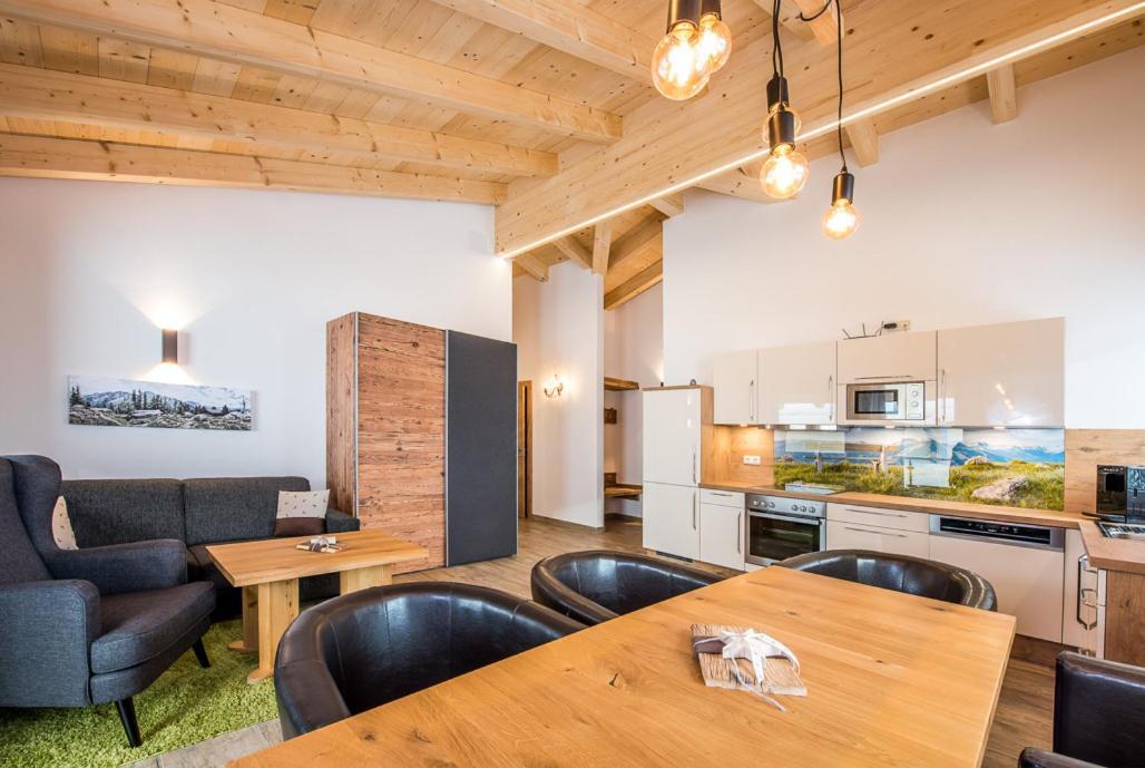 Stockis Mountaindestillerie - Appartements Леоганг Экстерьер фото